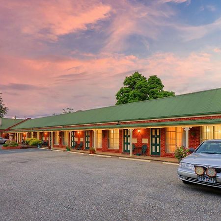 Elms Motor Inn Tumut Ngoại thất bức ảnh